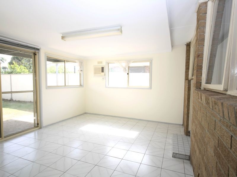 11 Piccadilly Crescent, Keysborough VIC 3173