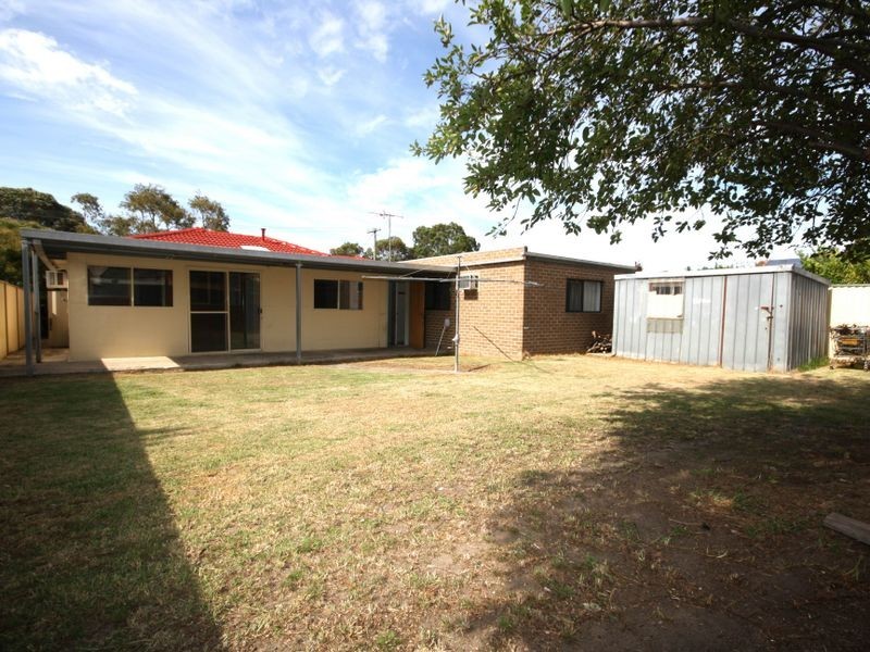 11 Piccadilly Crescent, Keysborough VIC 3173