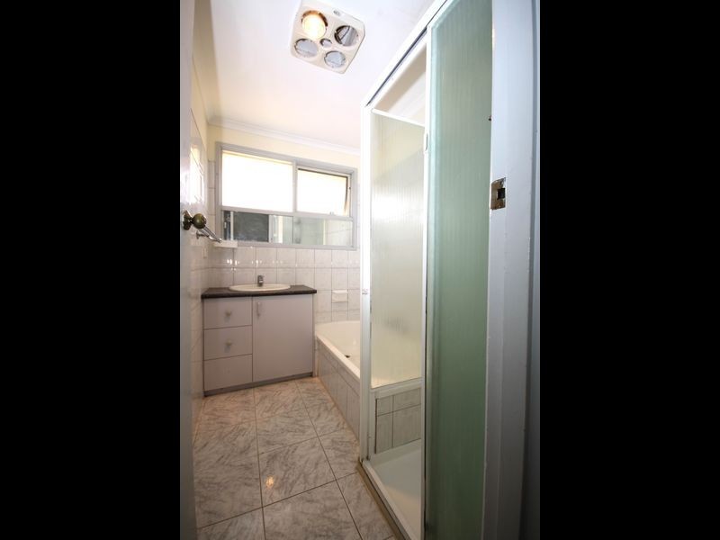 11 Piccadilly Crescent, Keysborough VIC 3173