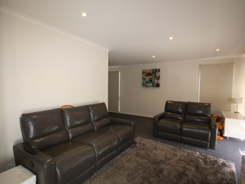 1 Nairn Court, Keysborough VIC 3173