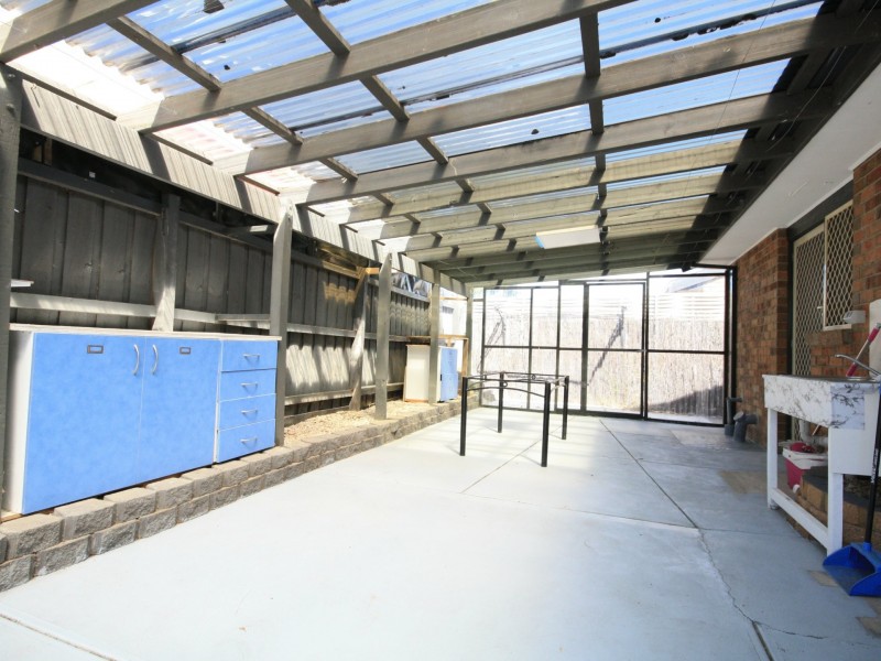 2/21 Parkview Close, Dandenong VIC 3175