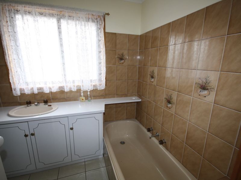 68 Regent Avenue, Springvale VIC 3171