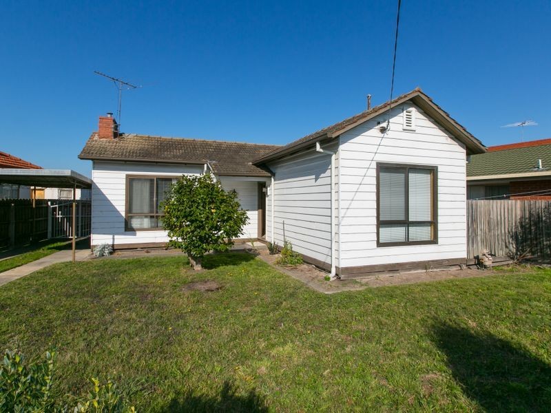 4 UNION GROVE, Springvale VIC 3171