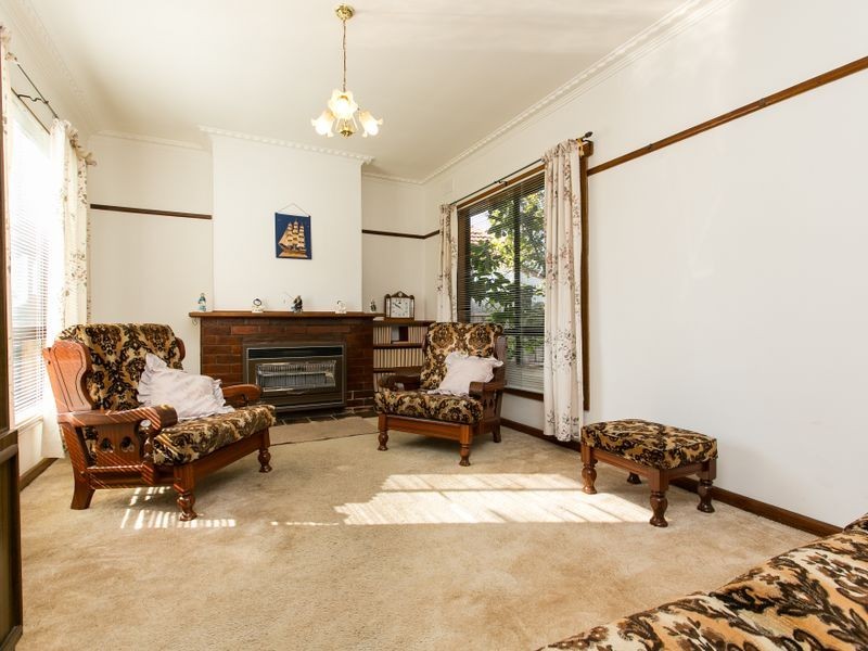 4 UNION GROVE, Springvale VIC 3171