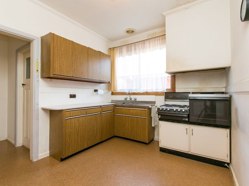 4 UNION GROVE, Springvale VIC 3171