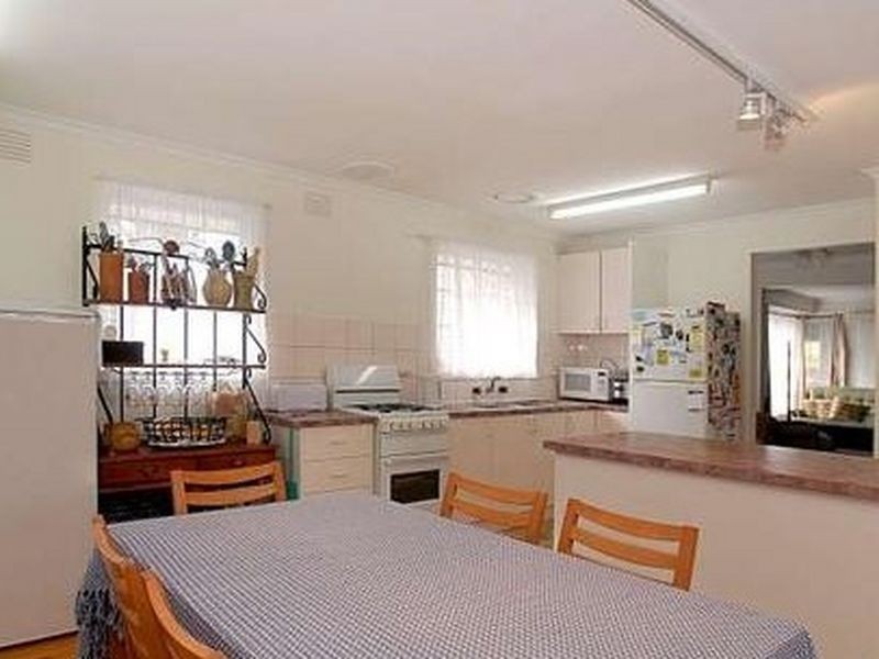 2 Digby Court, Springvale South VIC 3172