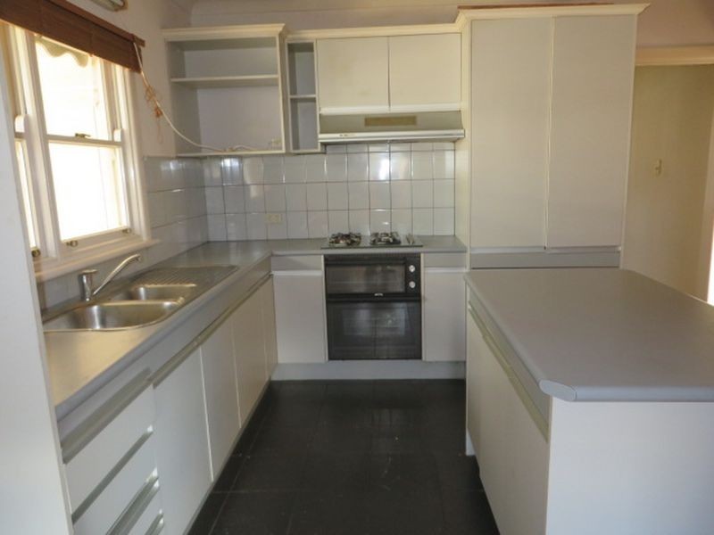 7 FURNEW ST, Springvale VIC 3171