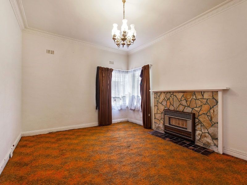 27 Bamoral Avenue, Springvale VIC 3171