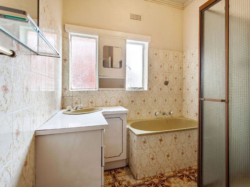 27 Bamoral Avenue, Springvale VIC 3171