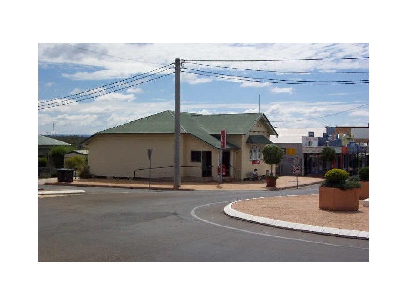 71-73 LYONS STREET, Mundubbera QLD 4626