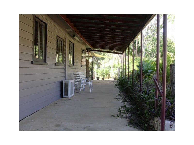11 EAST MAUD  STREET, Gayndah QLD 4625