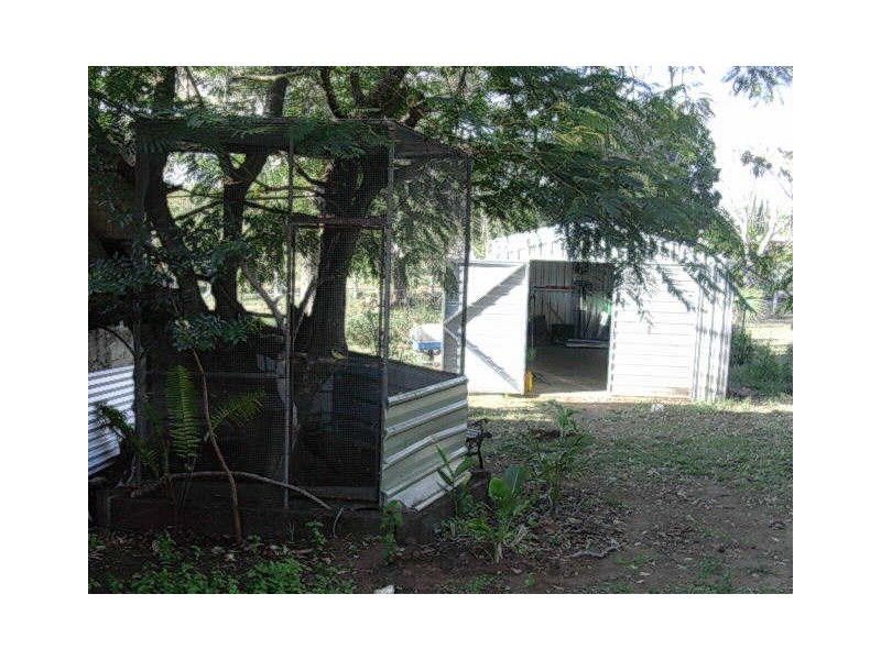 11 EAST MAUD  STREET, Gayndah QLD 4625