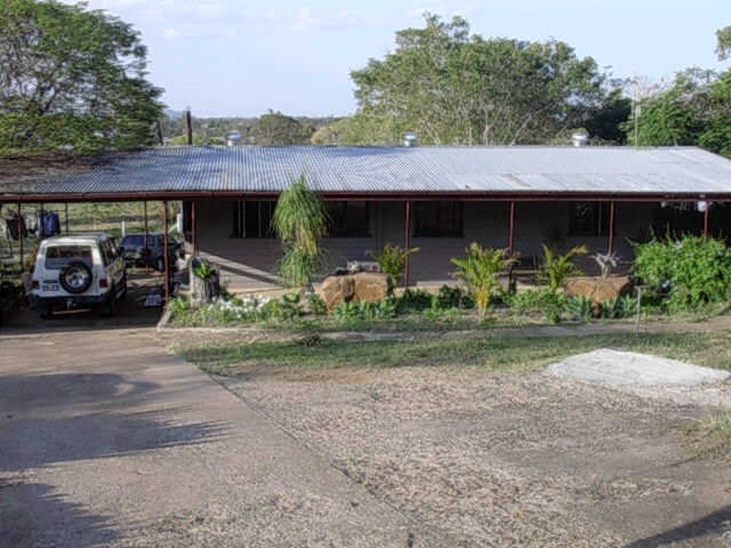 11 EAST MAUD  STREET, Gayndah QLD 4625