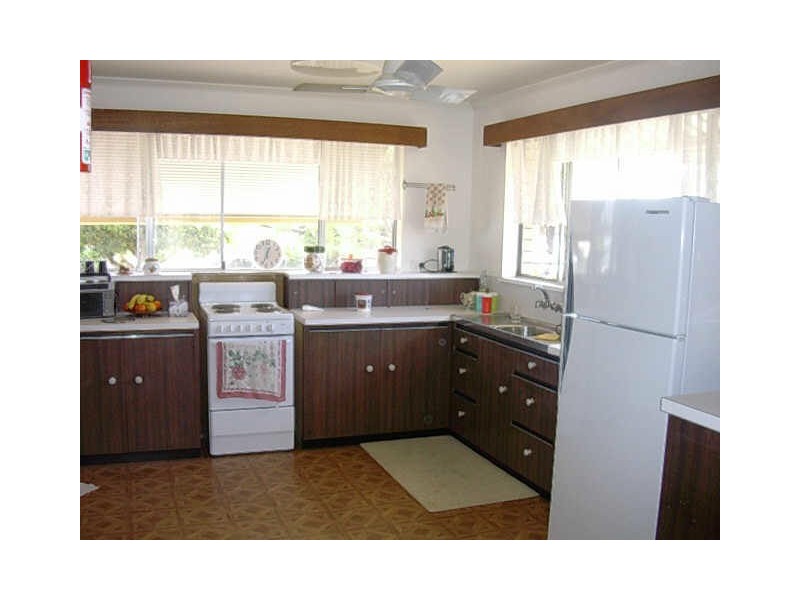 64 Warton Street, Gayndah QLD 4625