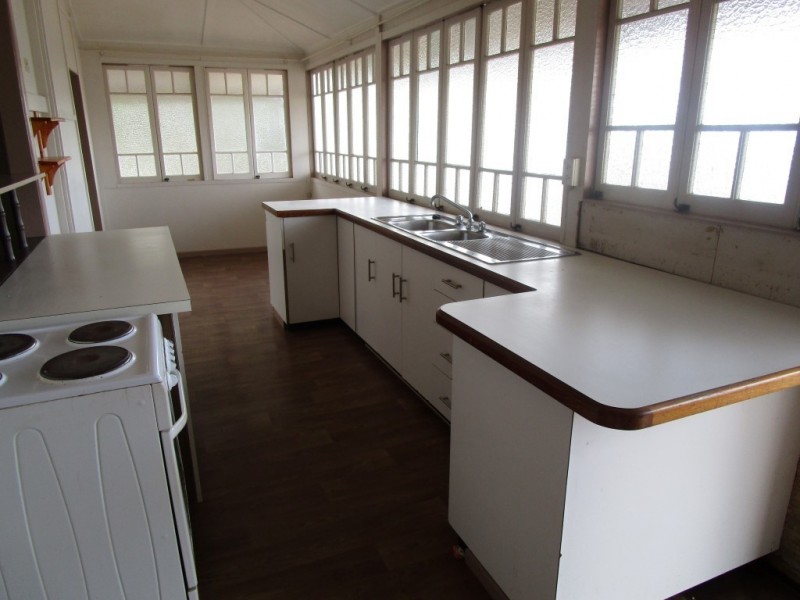 53 Warton Street, Gayndah QLD 4625