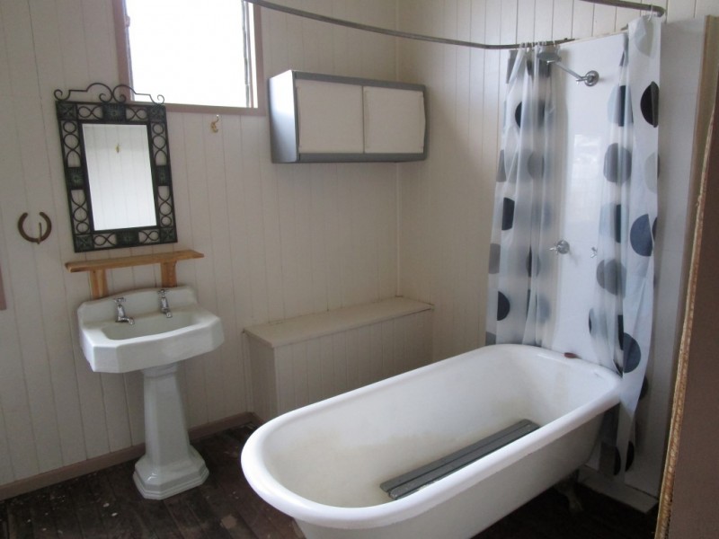 53 Warton Street, Gayndah QLD 4625