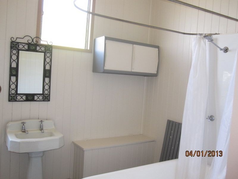 53 Warton Street, Gayndah QLD 4625