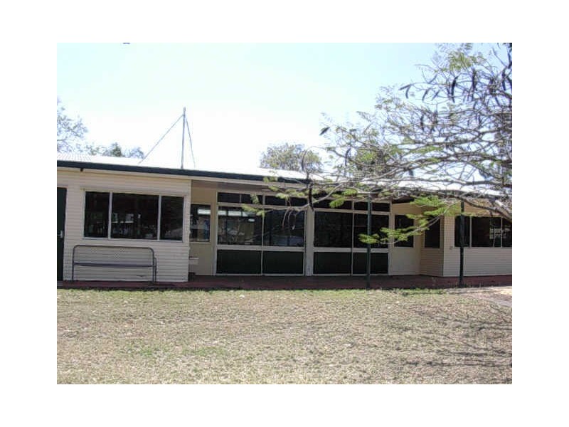 30 Fielding Street, Gayndah QLD 4625