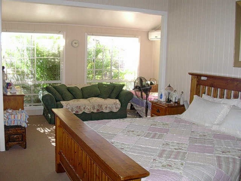 12 Sam Weller Avenue, Gayndah QLD 4625