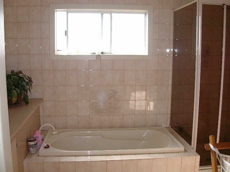 12 Sam Weller Avenue, Gayndah QLD 4625