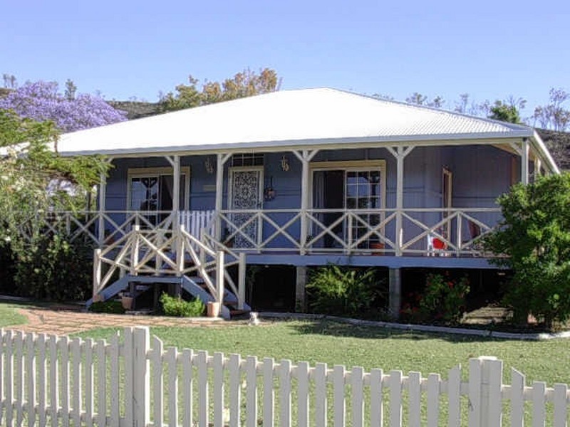 12 Sam Weller Avenue, Gayndah QLD 4625