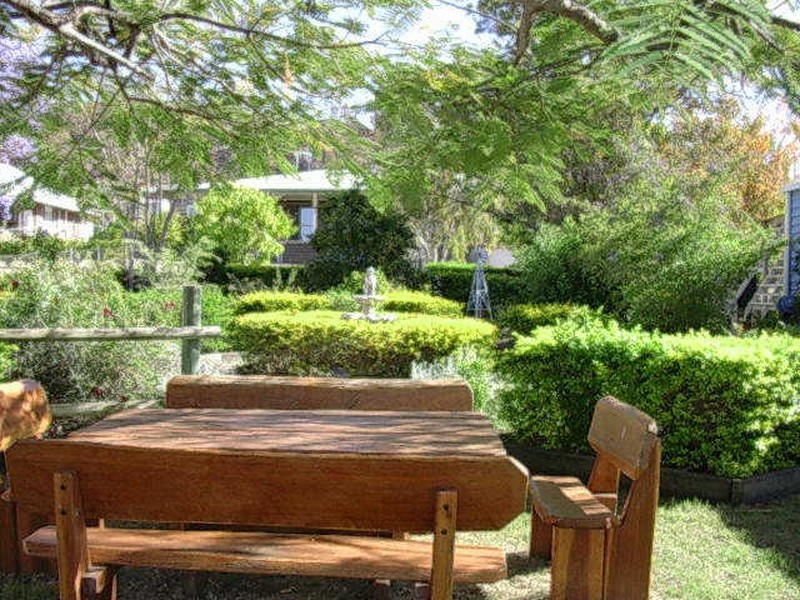 12 Sam Weller Avenue, Gayndah QLD 4625