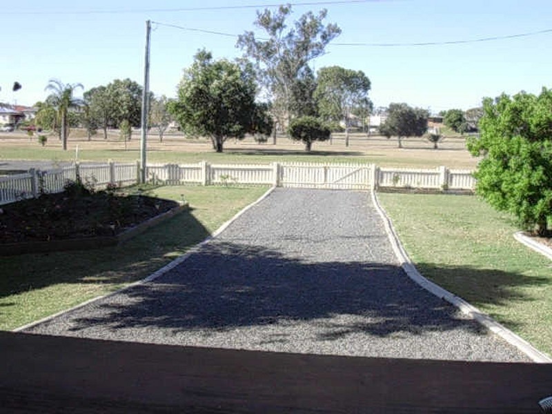 12 Sam Weller Avenue, Gayndah QLD 4625