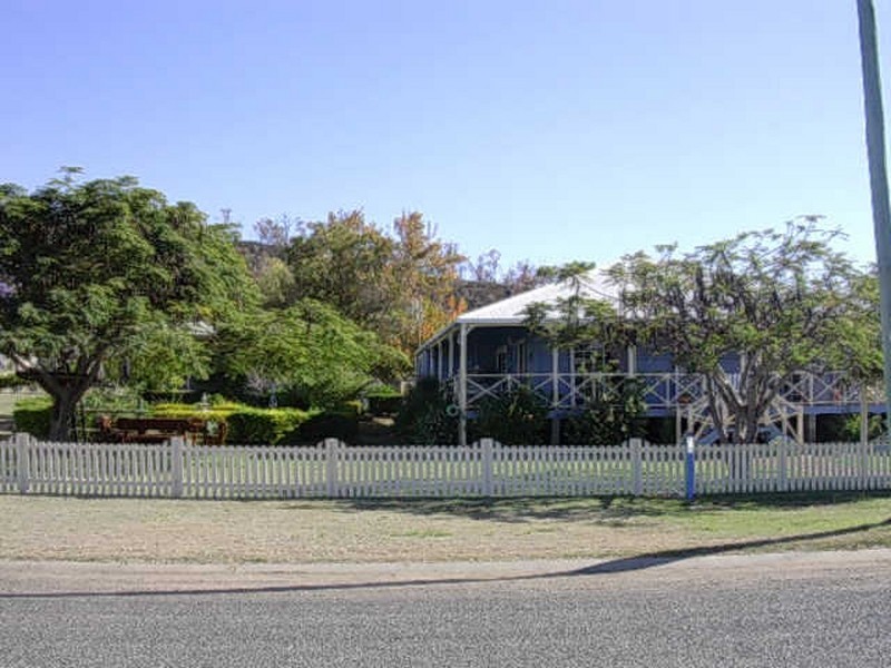 12 Sam Weller Avenue, Gayndah QLD 4625