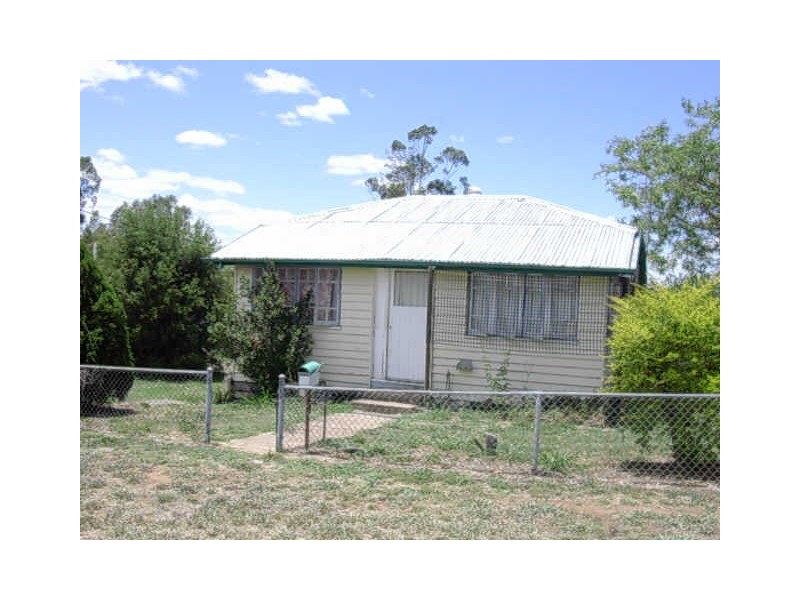 27 Bamboo Street, Gayndah QLD 4625
