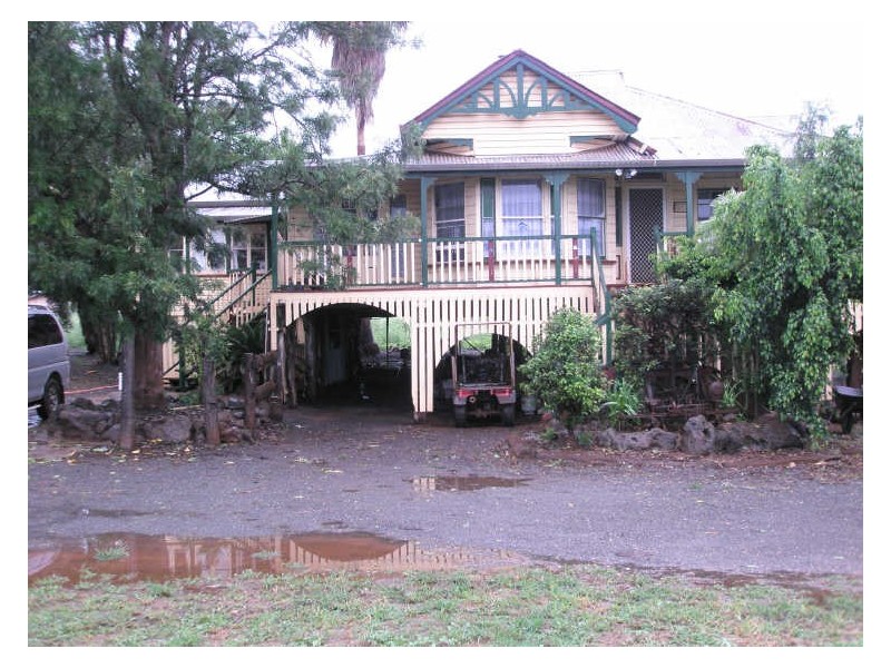 Coalstoun Lakes QLD 4621