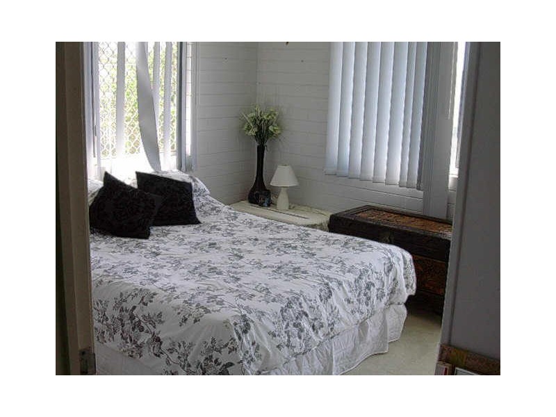 1 KENT STREET, Biggenden QLD 4621