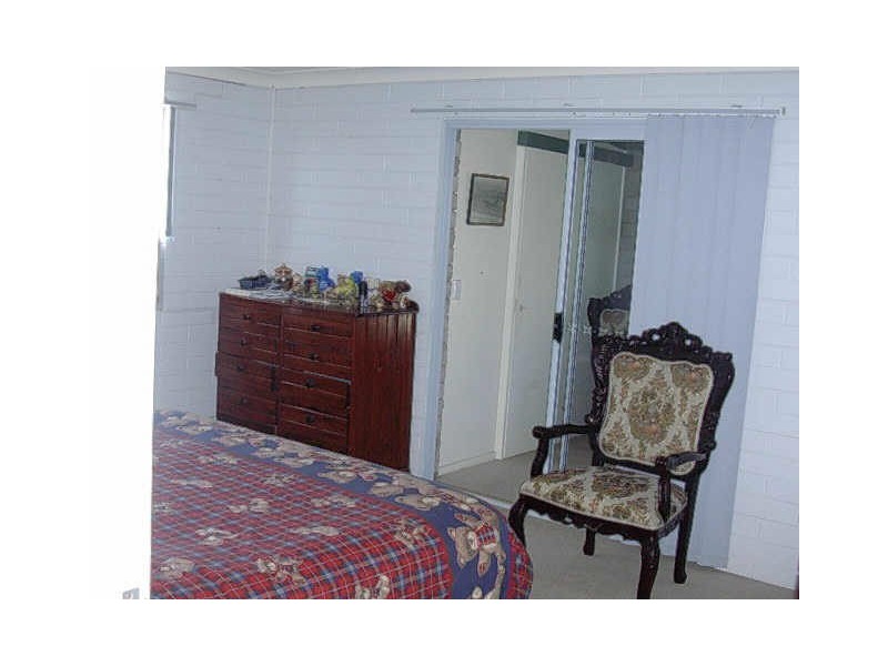 1 KENT STREET, Biggenden QLD 4621