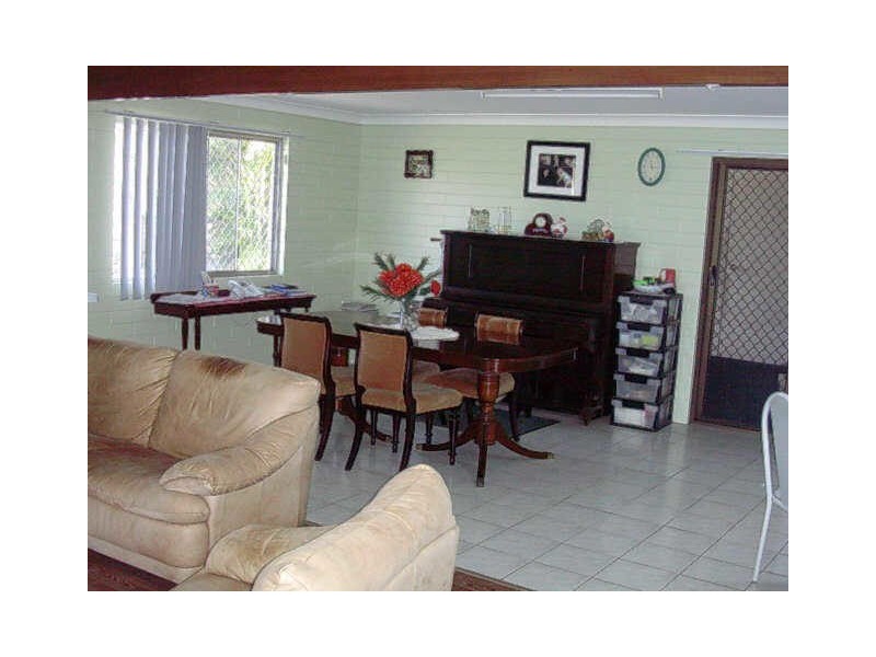 1 KENT STREET, Biggenden QLD 4621