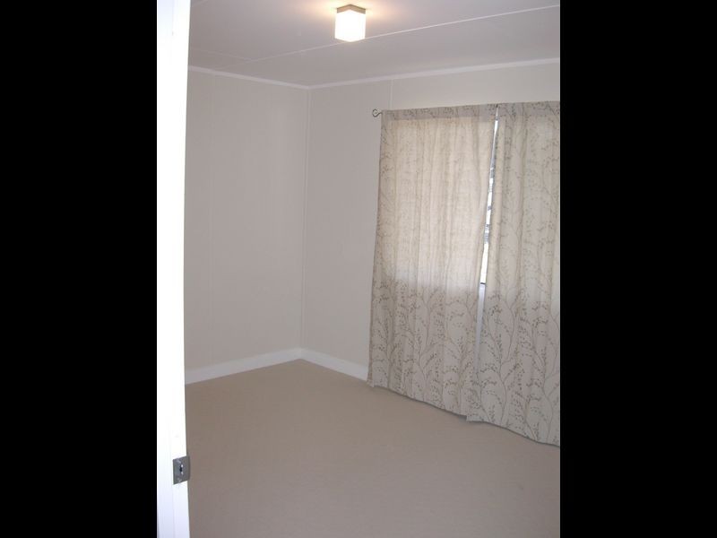 8 Carey Street, Gayndah QLD 4625