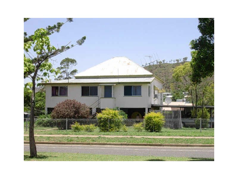 90-92 CAPPER STREET, Gayndah QLD 4625