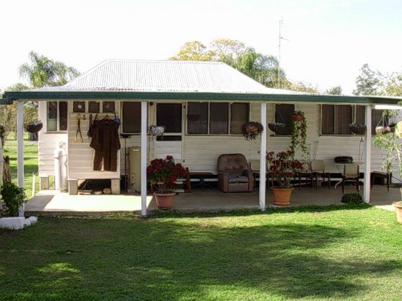 8 Boyd Road, Gayndah QLD 4625