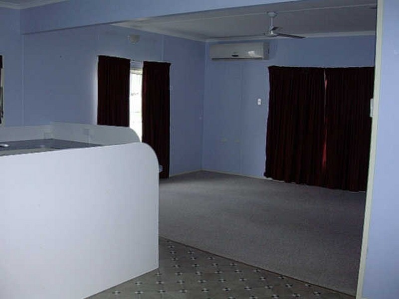 65 Spencer Street, Gayndah QLD 4625