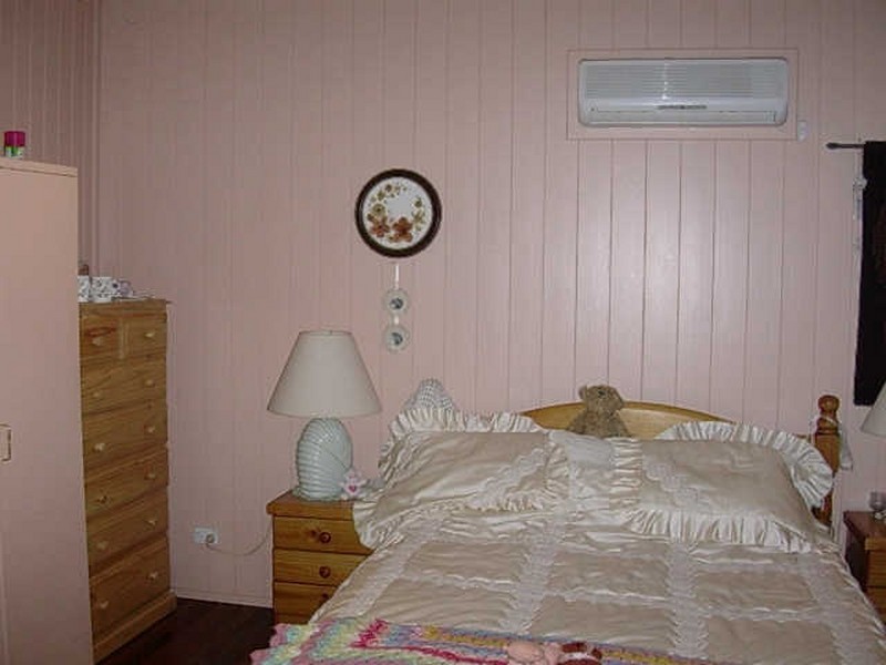 27 MAIN STREET, Coalstoun Lakes QLD 4621