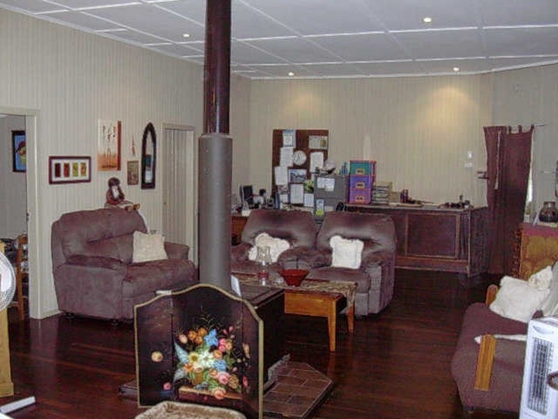 27 MAIN STREET, Coalstoun Lakes QLD 4621