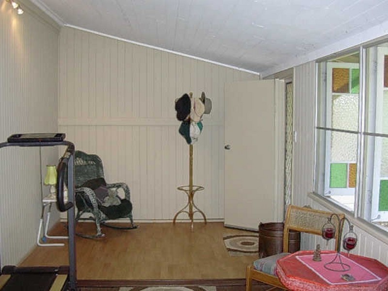 27 MAIN STREET, Coalstoun Lakes QLD 4621