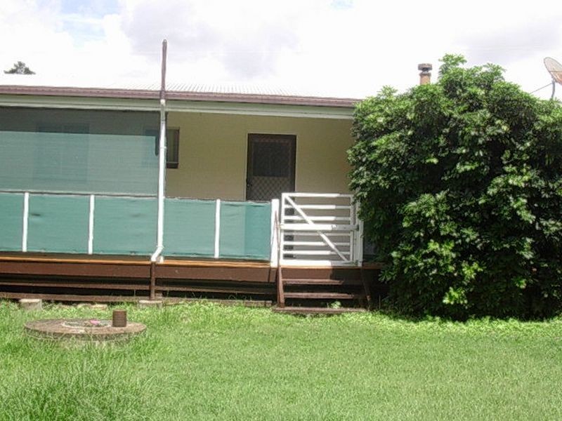 11 Donelly Street, Mount Perry QLD 4671