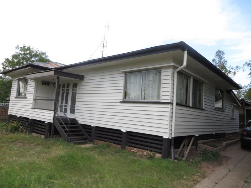 13 Boyd Street, Gayndah QLD 4625