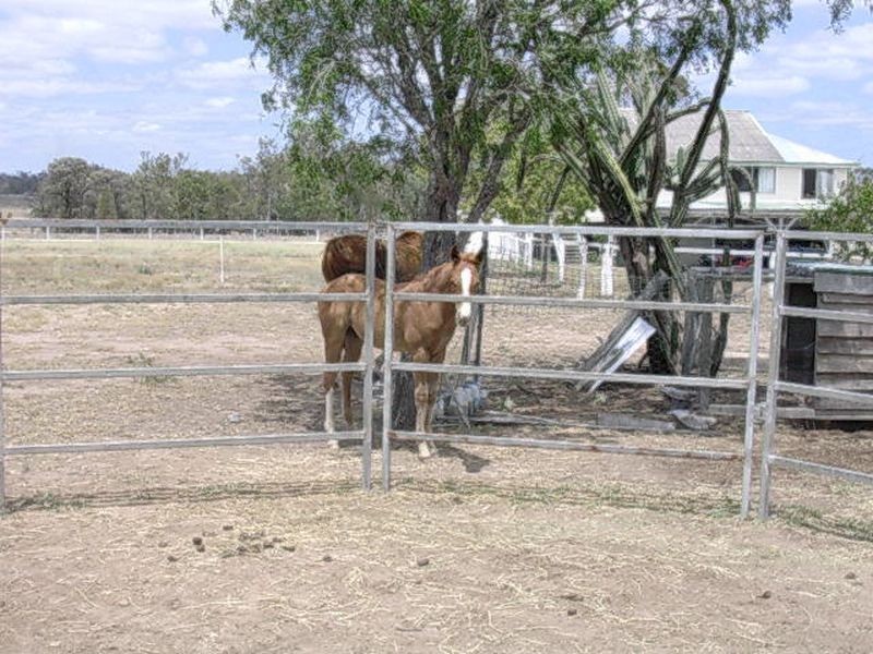 32 Kerwee Road, Eidsvold QLD 4627