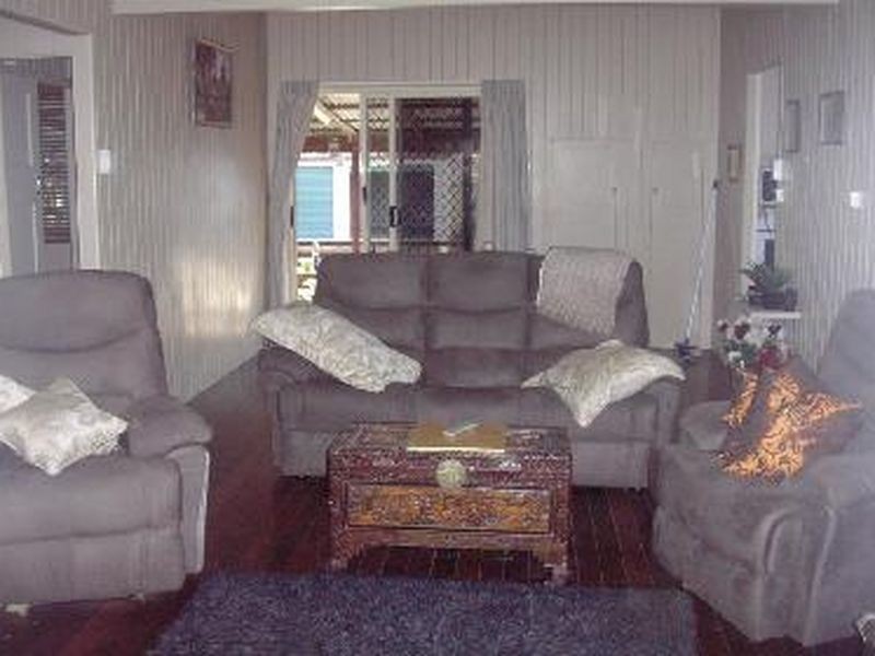 26 Simon Street, Gayndah QLD 4625