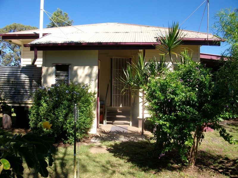 54 Arthur Street, Gayndah QLD 4625