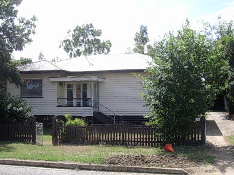 13 Boyd Street, Gayndah QLD 4625