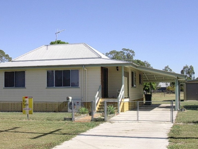 26 Barrow Street, Gayndah QLD 4625