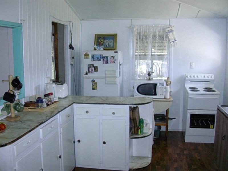 6 Adelong Street, Gayndah QLD 4625