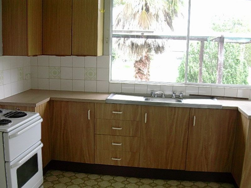 8 CAREY STREET, Gayndah QLD 4625