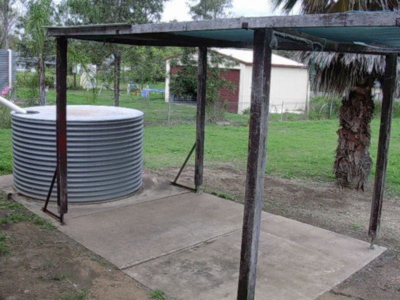 8 CAREY STREET, Gayndah QLD 4625